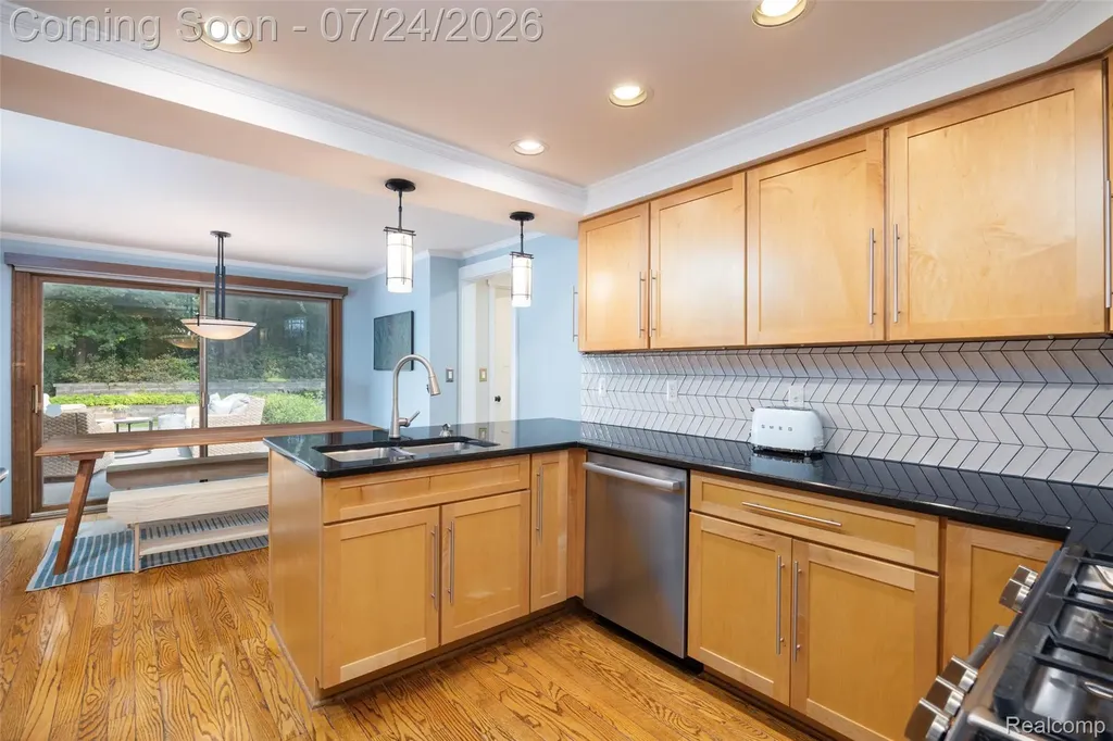344 Shagbark Drive Rochester Hills City MI 48309