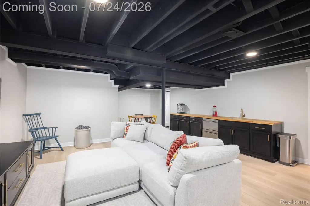 344 Shagbark Drive Rochester Hills City MI 48309