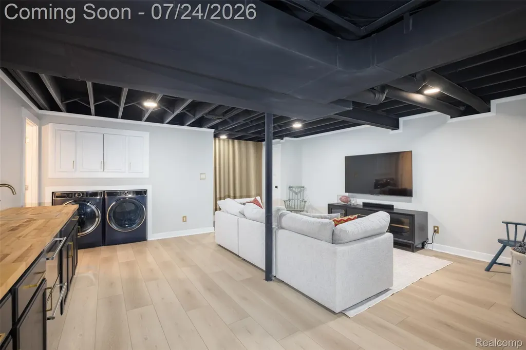 344 Shagbark Drive Rochester Hills City MI 48309