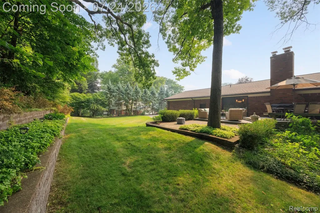 344 Shagbark Drive Rochester Hills City MI 48309