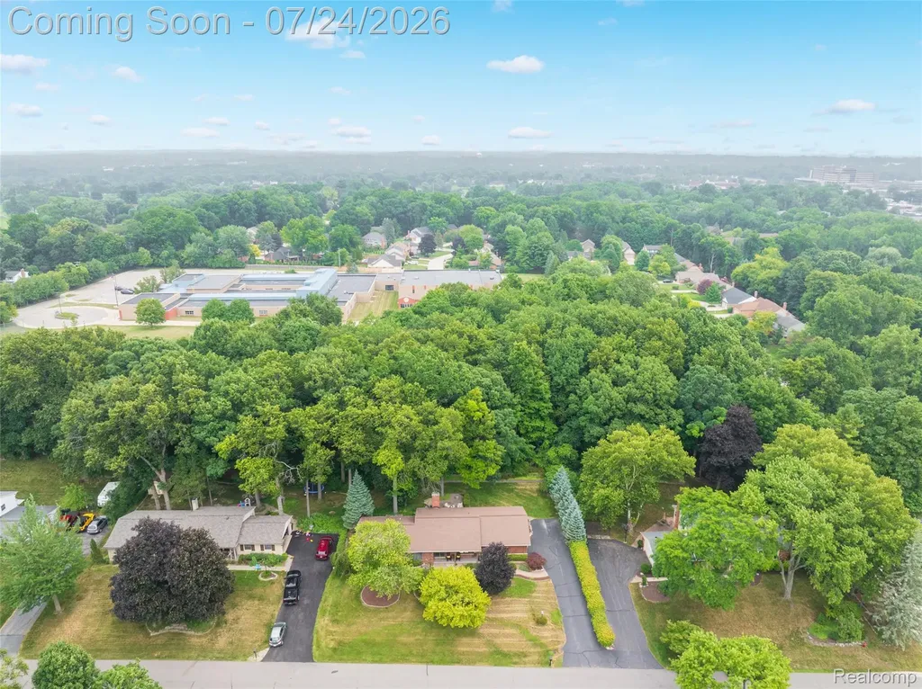 344 Shagbark Drive Rochester Hills City MI 48309