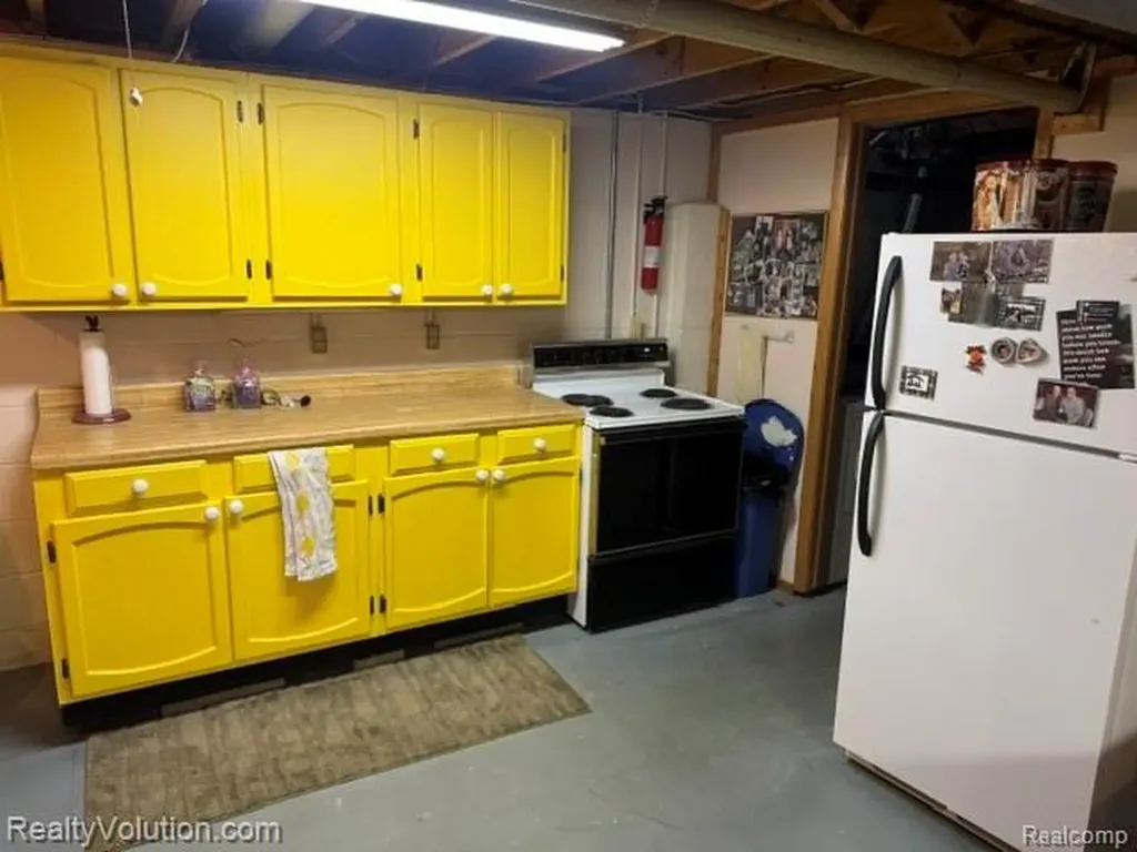 682 Metcalf Drive Imlay City City MI 48444
