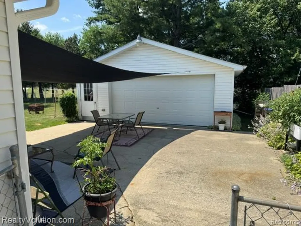 682 Metcalf Drive Imlay City City MI 48444