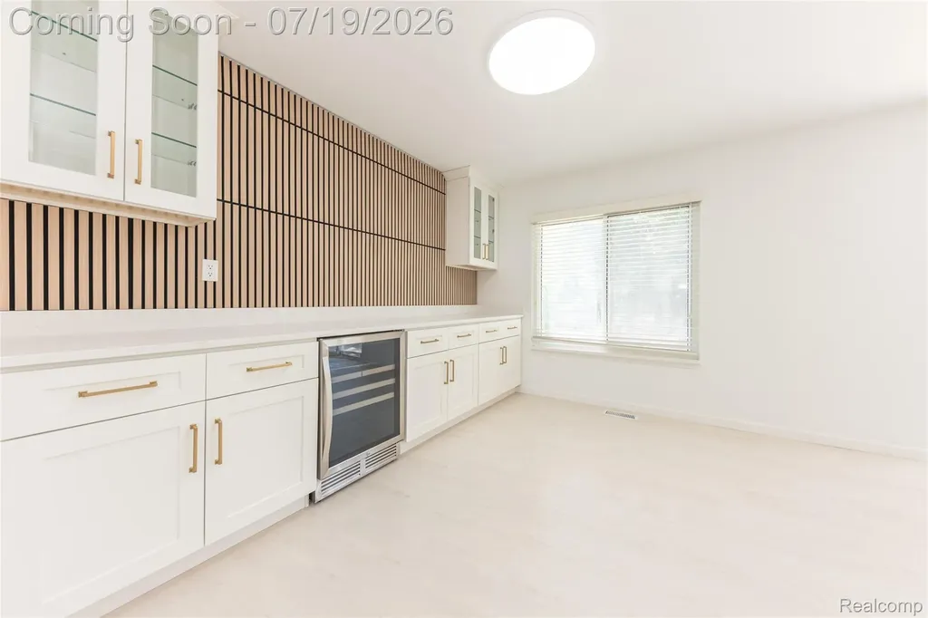5994 Kingsfield Drive West Bloomfield Charter Township MI 48322
