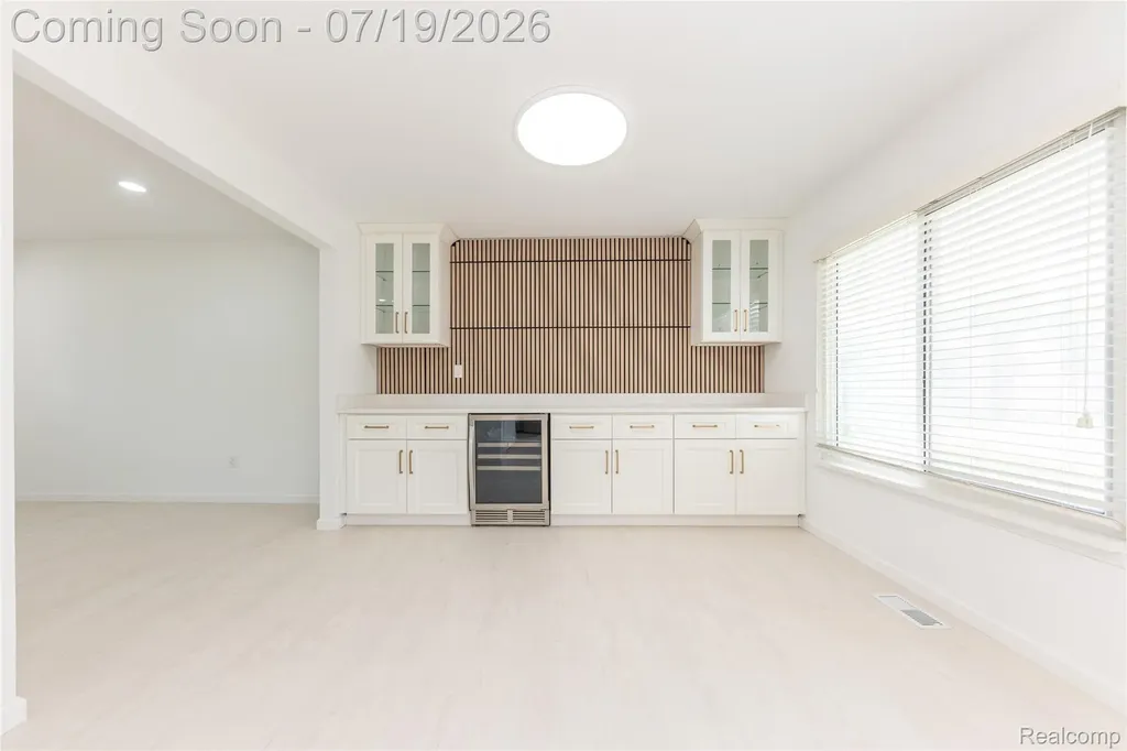 5994 Kingsfield Drive West Bloomfield Charter Township MI 48322