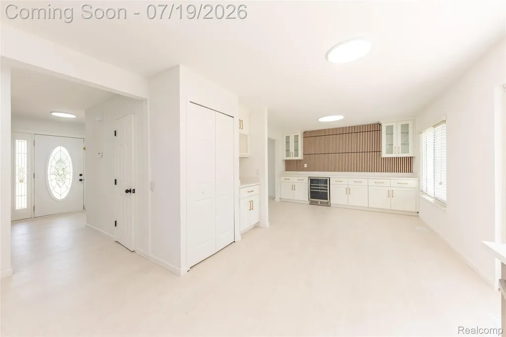 5994 Kingsfield Drive West Bloomfield Charter Township MI 48322