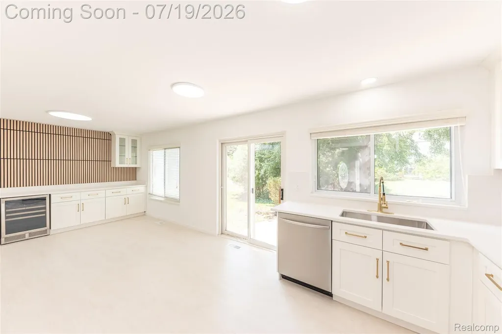 5994 Kingsfield Drive West Bloomfield Charter Township MI 48322