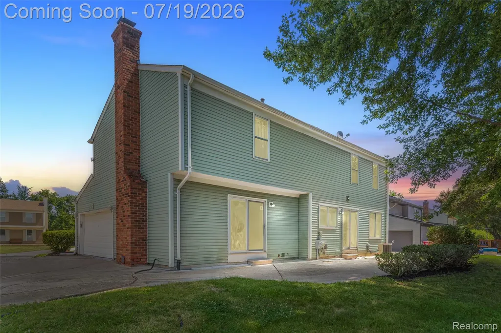5994 Kingsfield Drive West Bloomfield Charter Township MI 48322