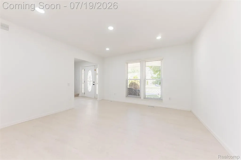 5994 Kingsfield Drive West Bloomfield Charter Township MI 48322