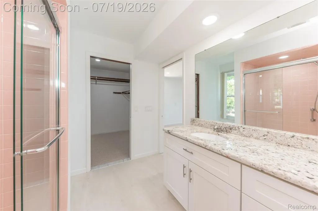 5994 Kingsfield Drive West Bloomfield Charter Township MI 48322