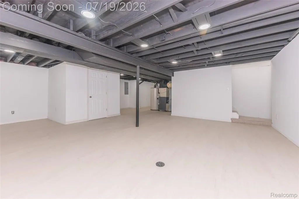 5994 Kingsfield Drive West Bloomfield Charter Township MI 48322