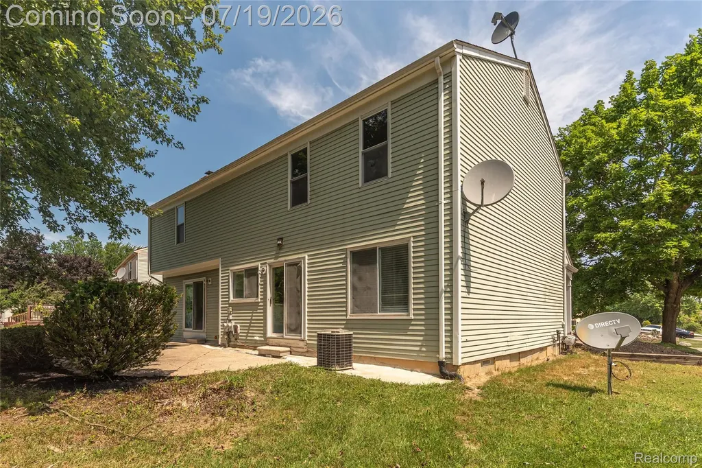 5994 Kingsfield Drive West Bloomfield Charter Township MI 48322