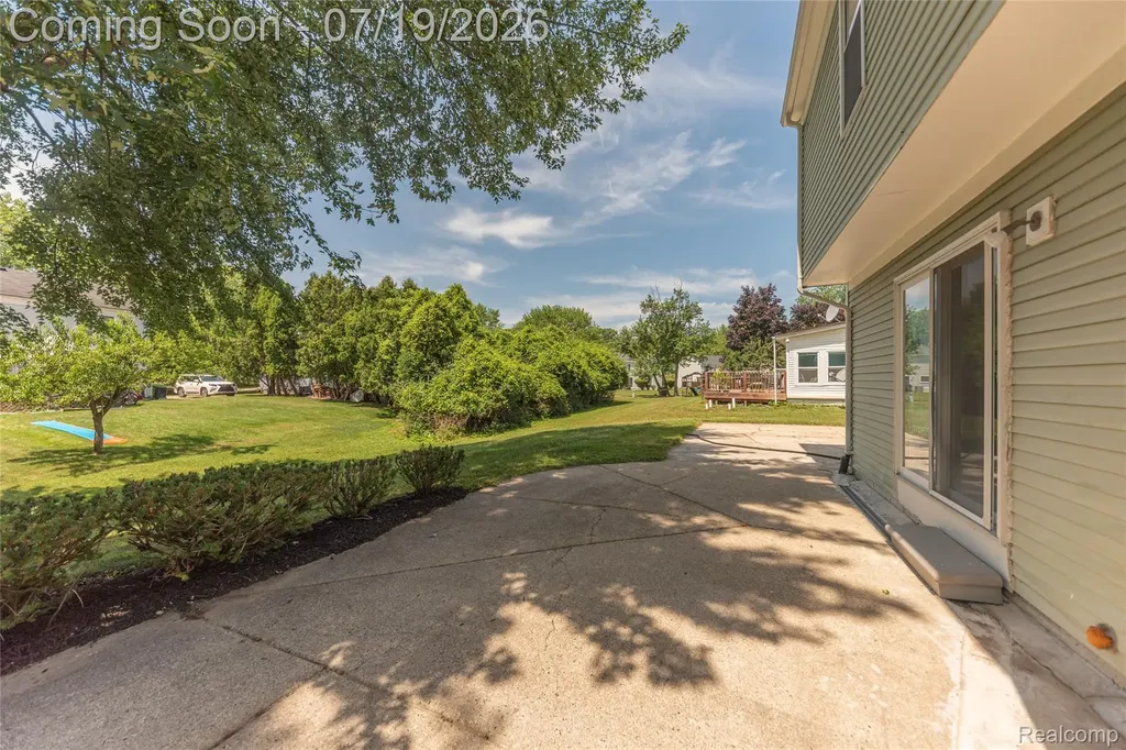 5994 Kingsfield Drive West Bloomfield Charter Township MI 48322