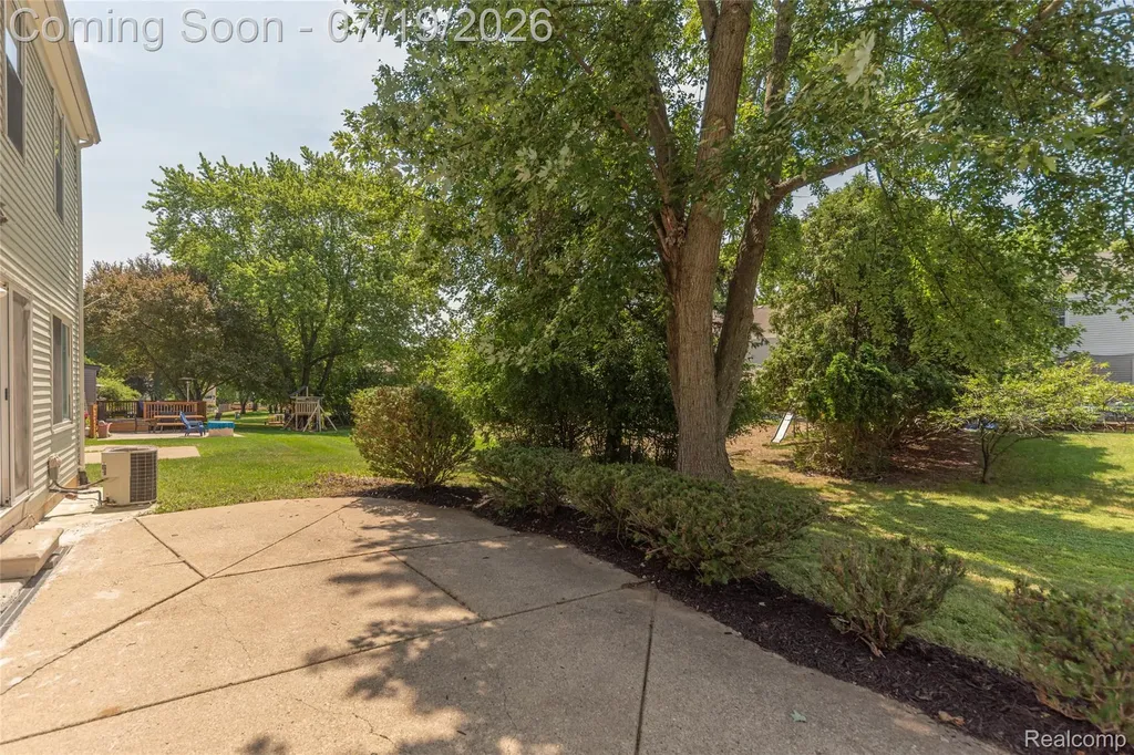 5994 Kingsfield Drive West Bloomfield Charter Township MI 48322