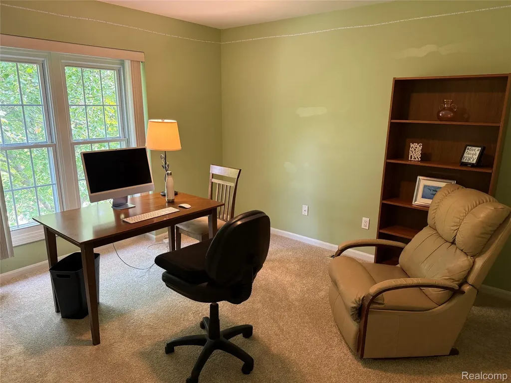1658 Hillside Lane Rochester Hills City MI 48307