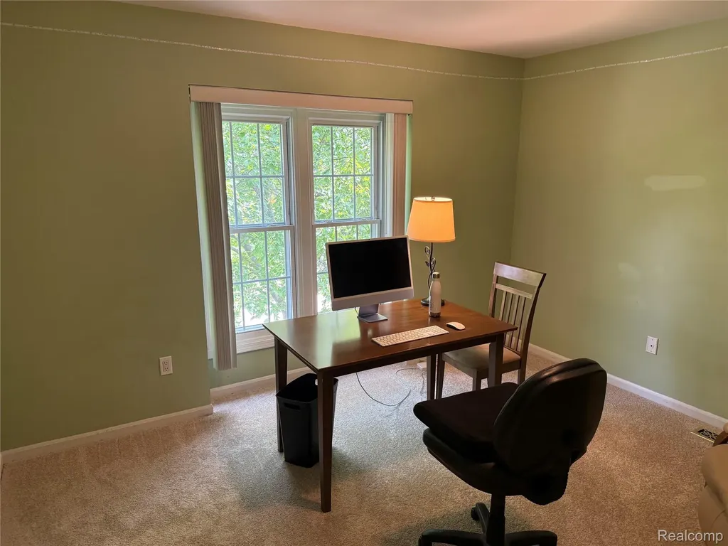1658 Hillside Lane Rochester Hills City MI 48307