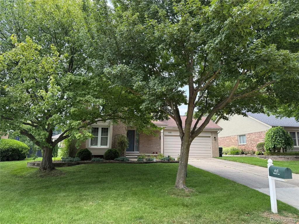 1658 Hillside Lane Rochester Hills City MI 48307