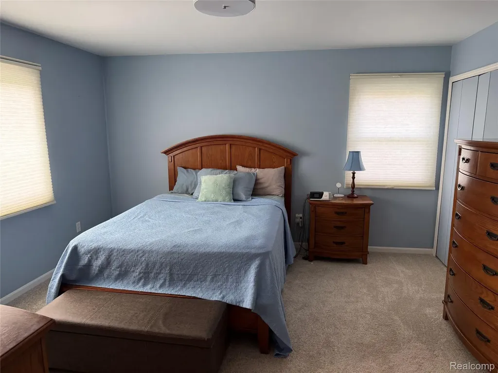 1658 Hillside Lane Rochester Hills City MI 48307