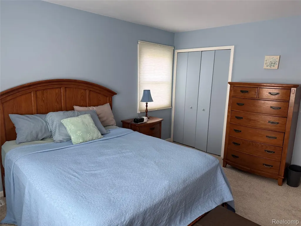 1658 Hillside Lane Rochester Hills City MI 48307