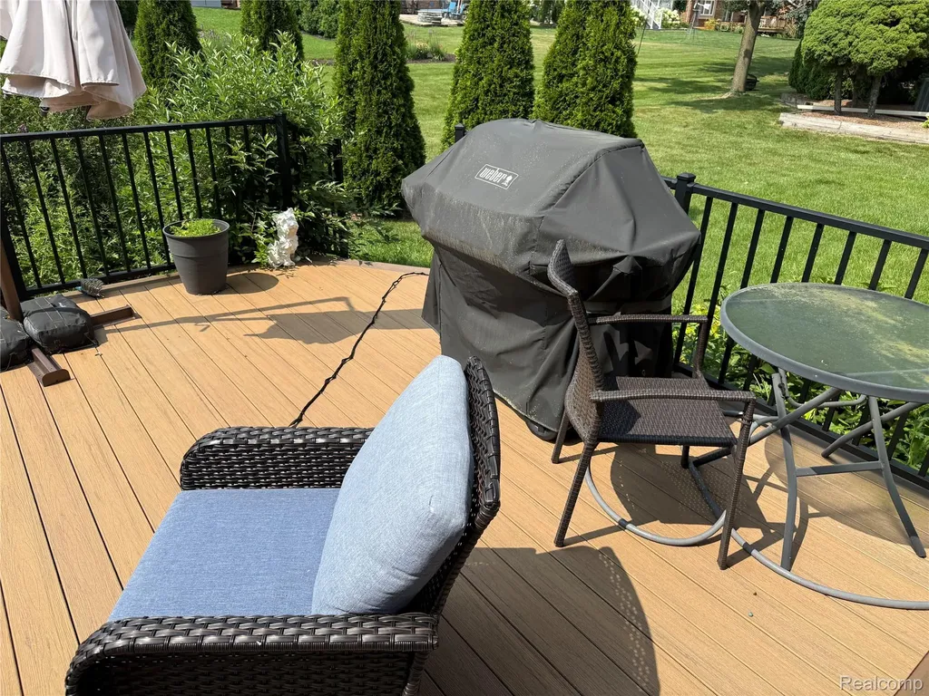 1658 Hillside Lane Rochester Hills City MI 48307