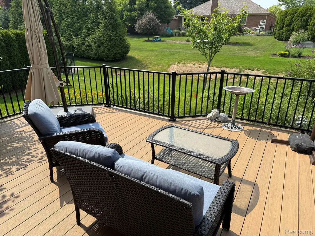 1658 Hillside Lane Rochester Hills City MI 48307
