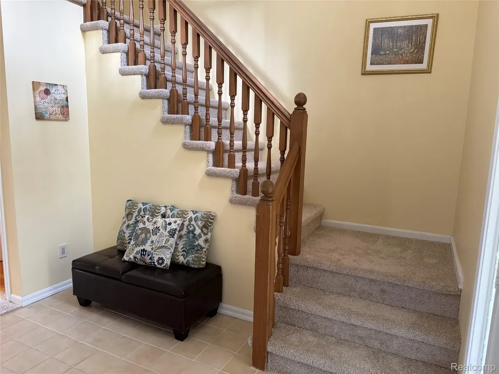 1658 Hillside Lane Rochester Hills City MI 48307
