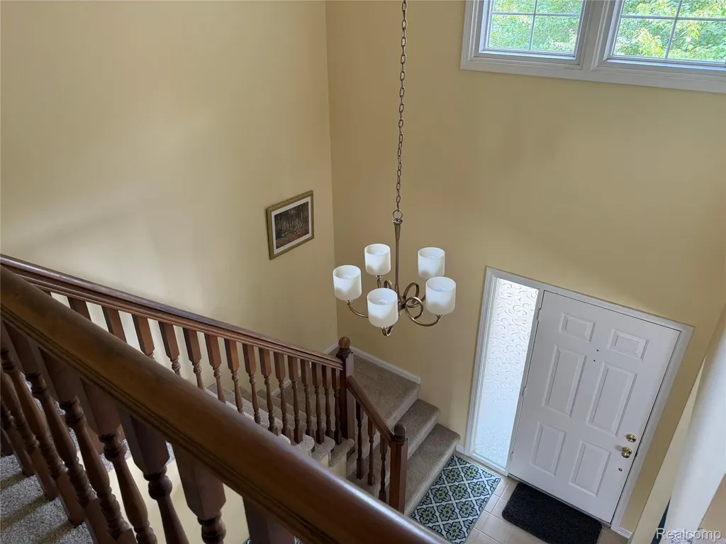 1658 Hillside Lane Rochester Hills City MI 48307