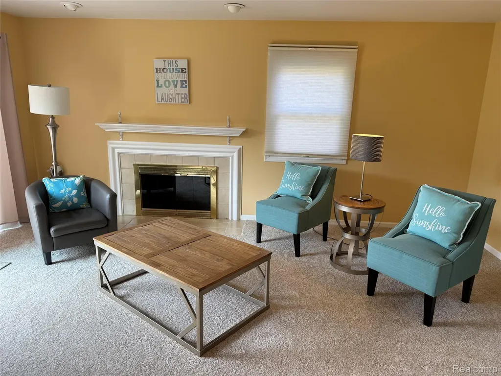 1658 Hillside Lane Rochester Hills City MI 48307