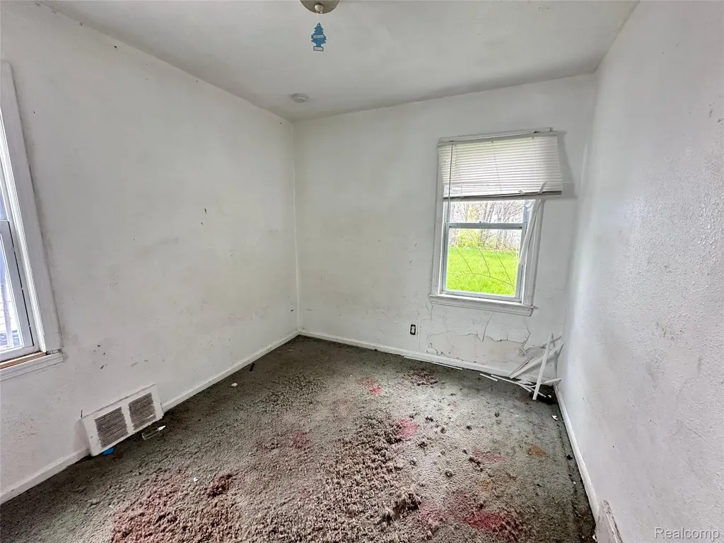 8084 Artesian Street Detroit City MI 48228