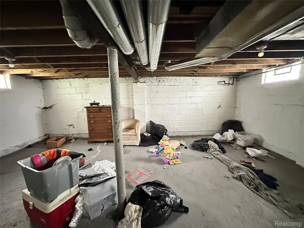 8084 Artesian Street Detroit City MI 48228