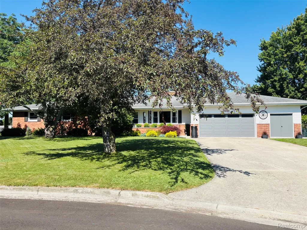 4108 Allen Court Bay City City MI 48706