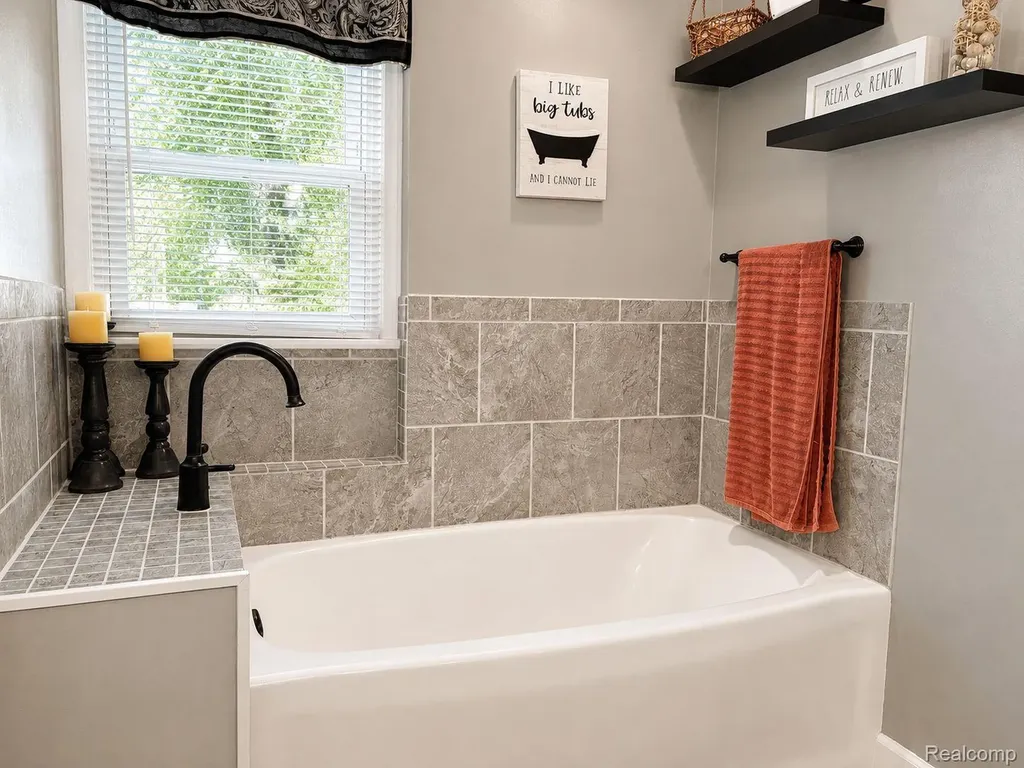 4108 Allen Court Bay City City MI 48706