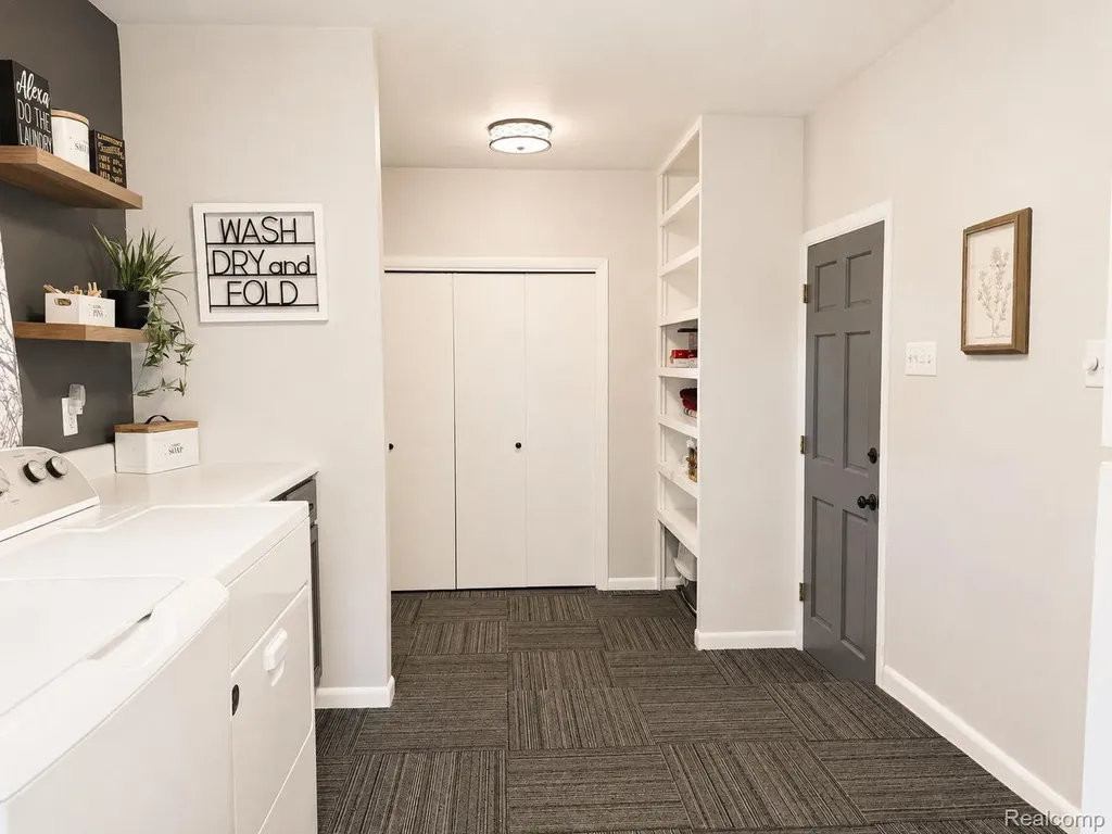 4108 Allen Court Bay City City MI 48706