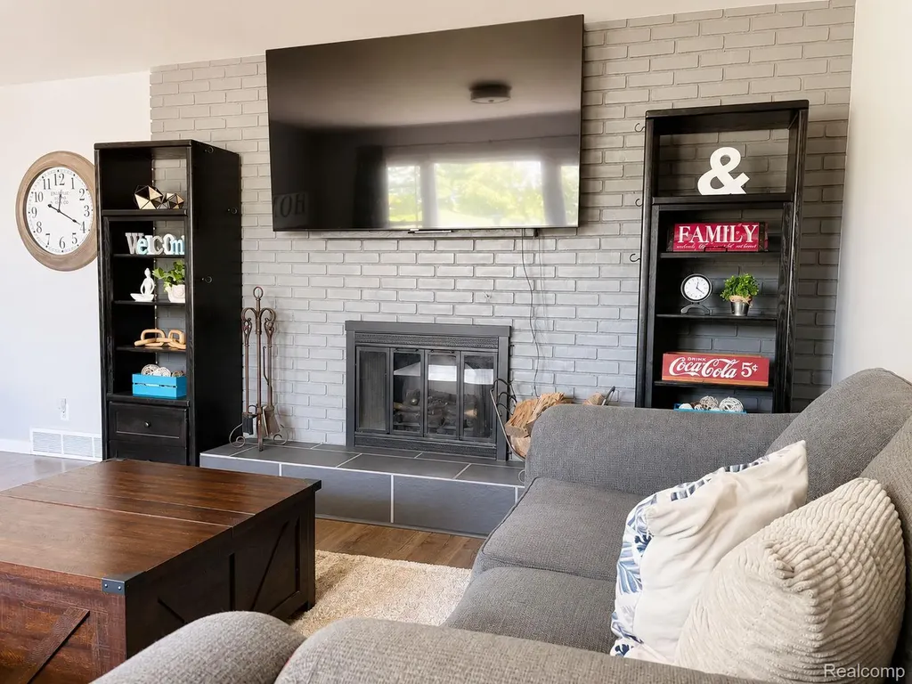 4108 Allen Court Bay City City MI 48706