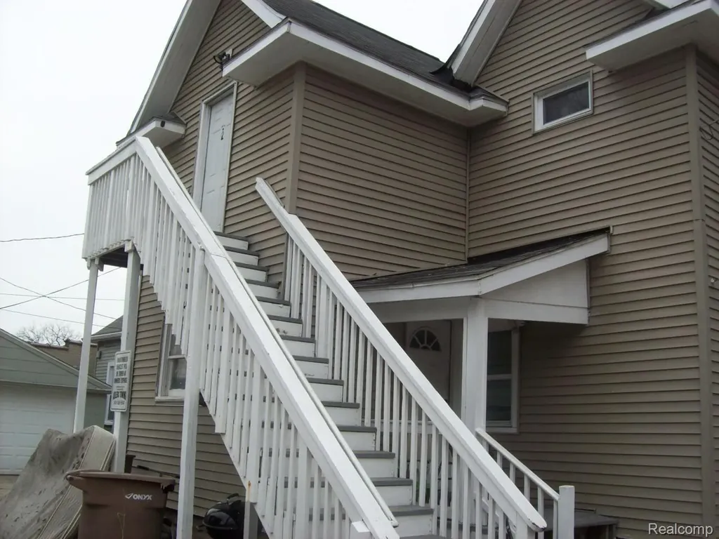 344 N Perry Street Pontiac City MI 48342