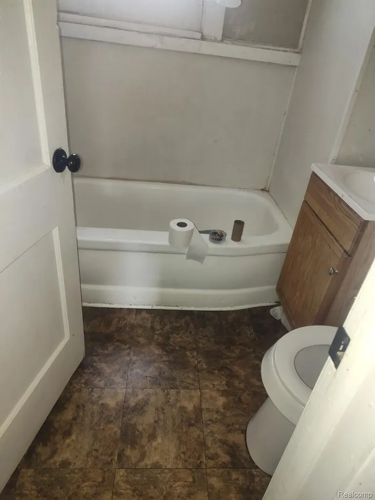 344 N Perry Street Pontiac City MI 48342
