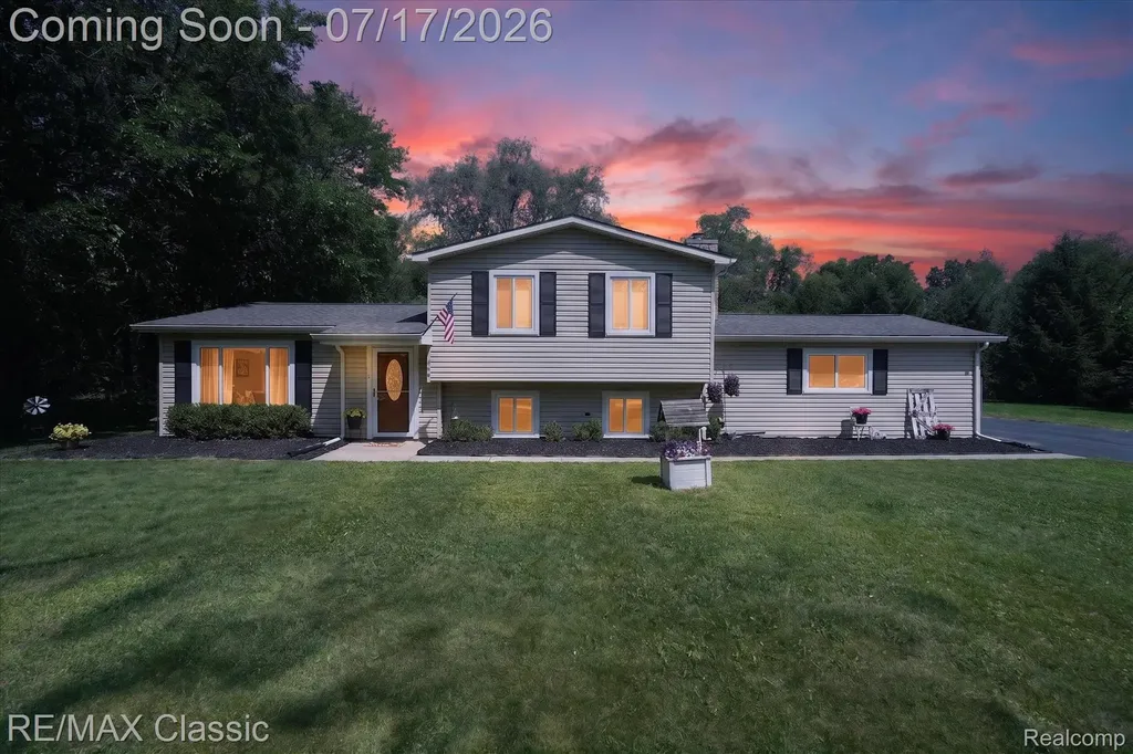 268 Peninsula Lake Drive Highland Charter Township MI 48357