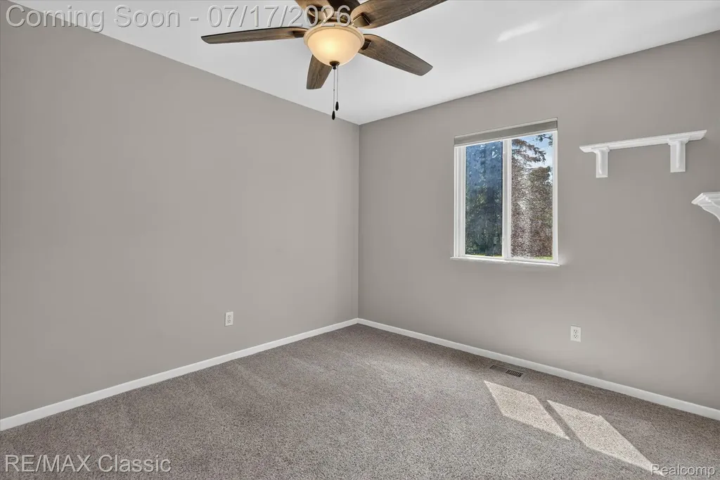 268 Peninsula Lake Drive Highland Charter Township MI 48357