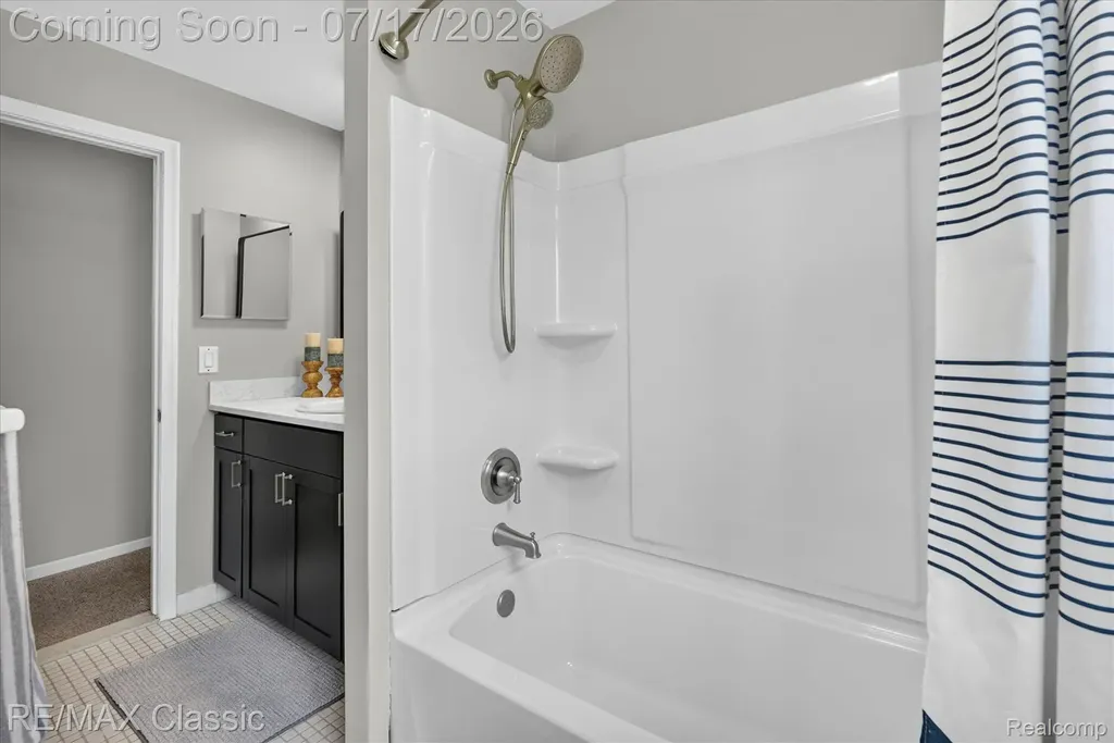 268 Peninsula Lake Drive Highland Charter Township MI 48357