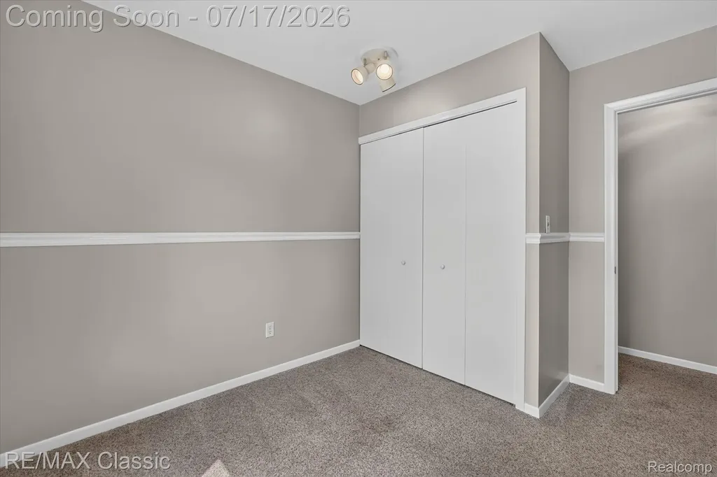 268 Peninsula Lake Drive Highland Charter Township MI 48357
