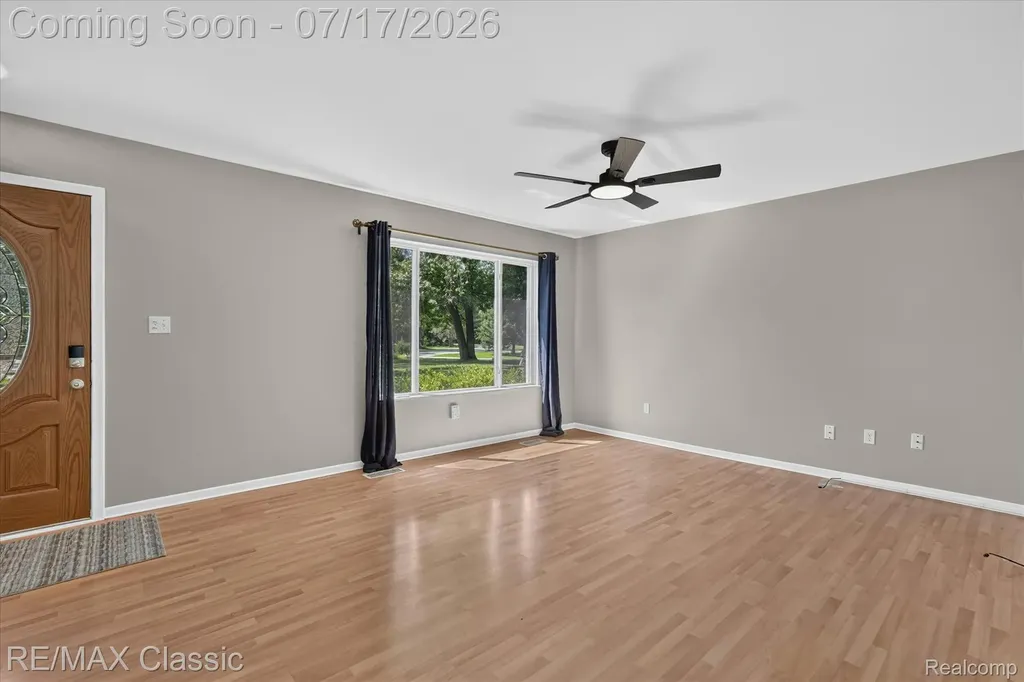 268 Peninsula Lake Drive Highland Charter Township MI 48357