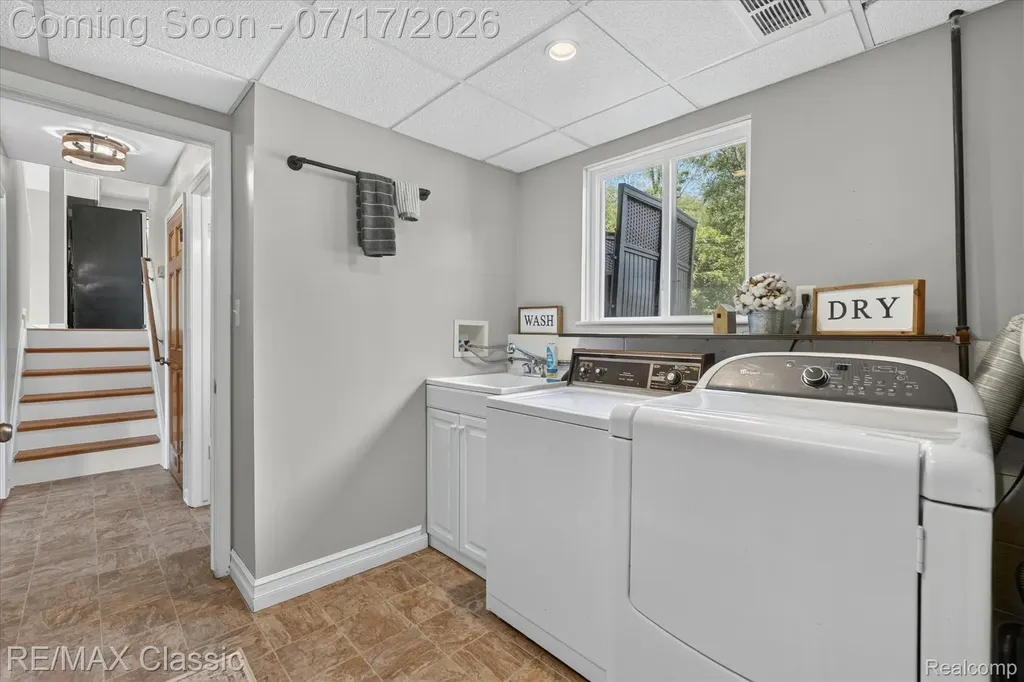 268 Peninsula Lake Drive Highland Charter Township MI 48357