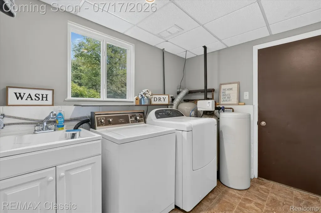268 Peninsula Lake Drive Highland Charter Township MI 48357