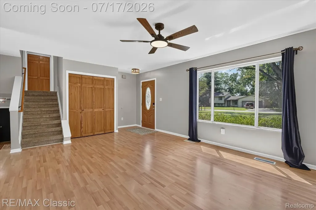 268 Peninsula Lake Drive Highland Charter Township MI 48357