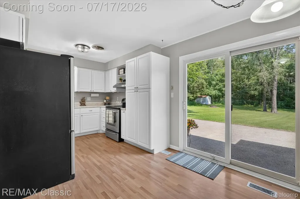 268 Peninsula Lake Drive Highland Charter Township MI 48357