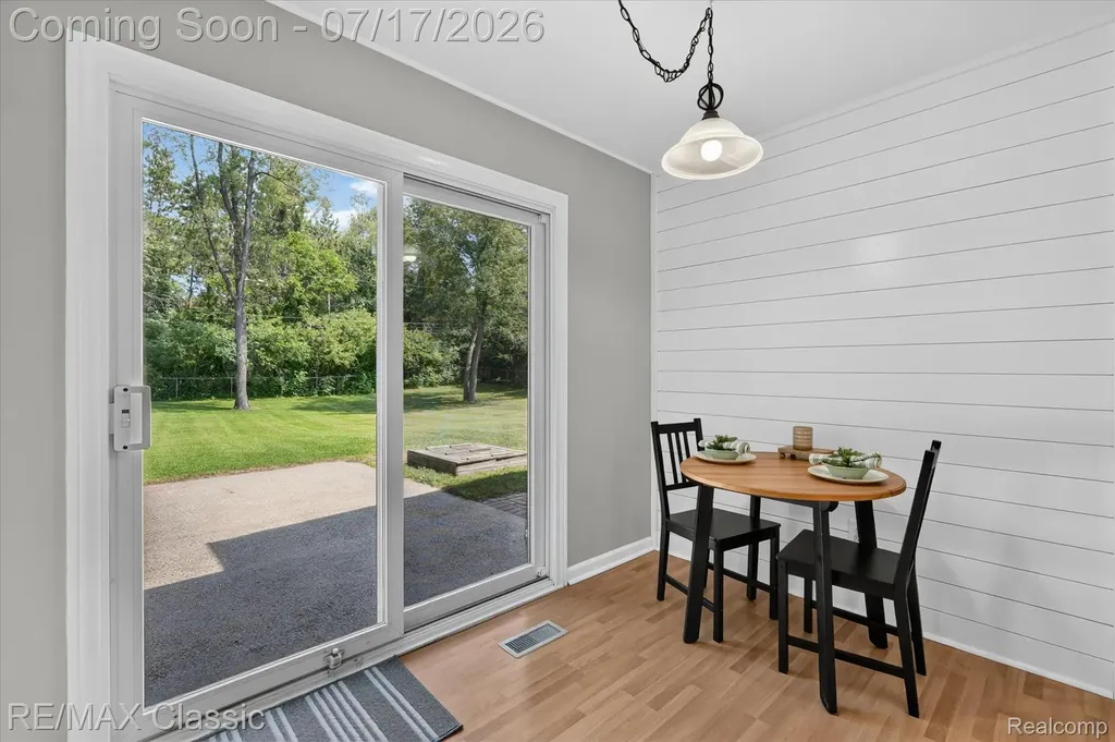 268 Peninsula Lake Drive Highland Charter Township MI 48357