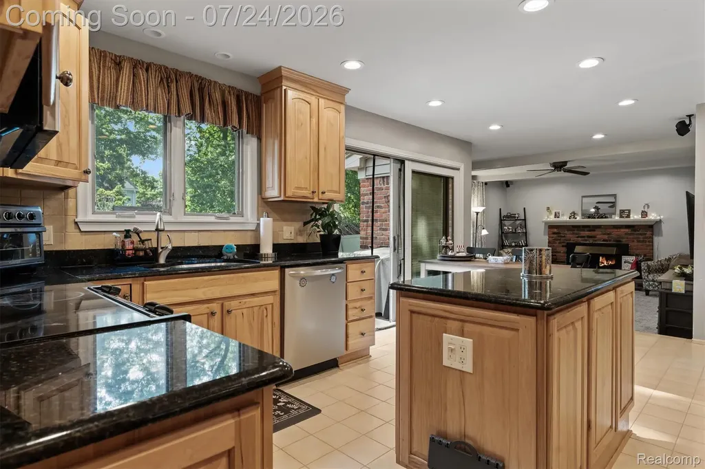 40536 Skender Street Clinton Charter Township MI 48038