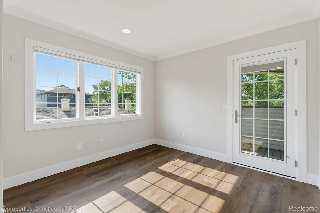 802 E Lincoln Avenue Royal Oak City MI 48067