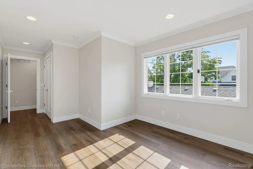 802 E Lincoln Avenue Royal Oak City MI 48067