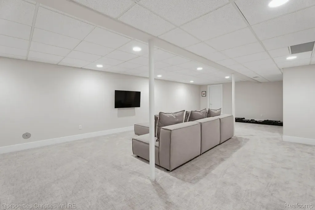 802 E Lincoln Avenue Royal Oak City MI 48067